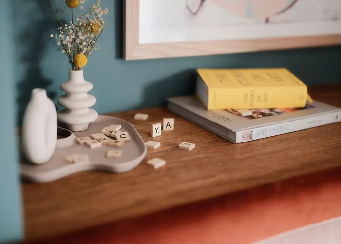 Colston Street I Your * 布里斯托